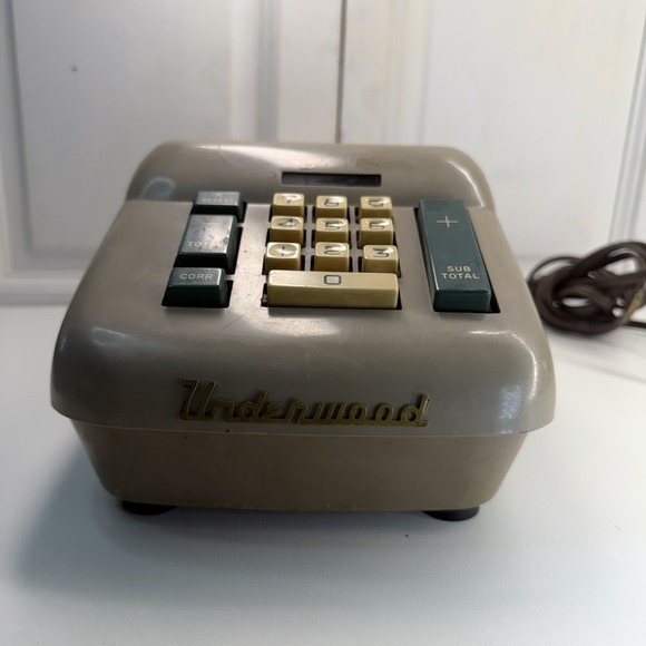 Vintage Underwood Electric Adding Machine Tan Green Mechanical Calculator 10-Key - Picture 3 of 8
